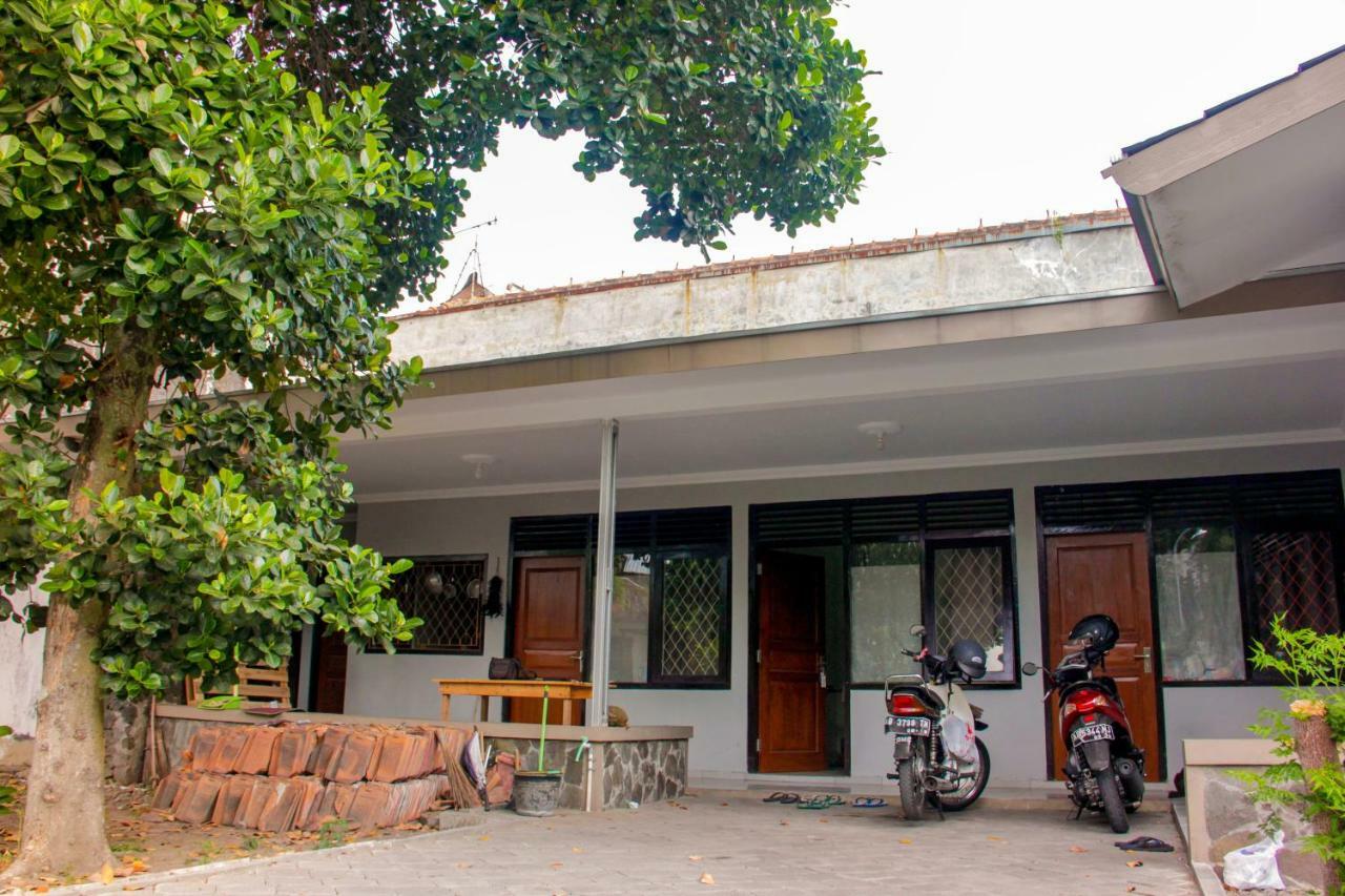 Srikaloka 12 Kostel - for Female&Couple Leilighet Yogyakarta Eksteriør bilde