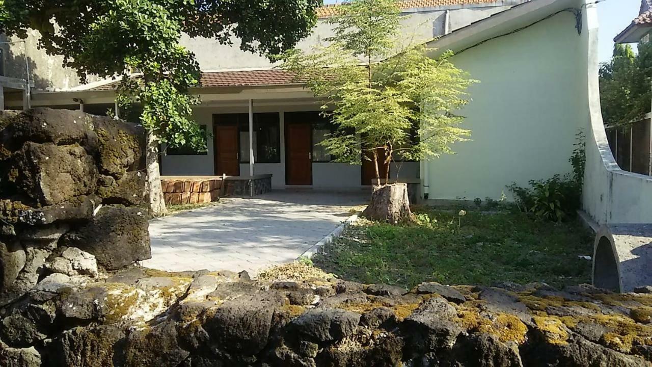 Srikaloka 12 Kostel - for Female&Couple Leilighet Yogyakarta Eksteriør bilde
